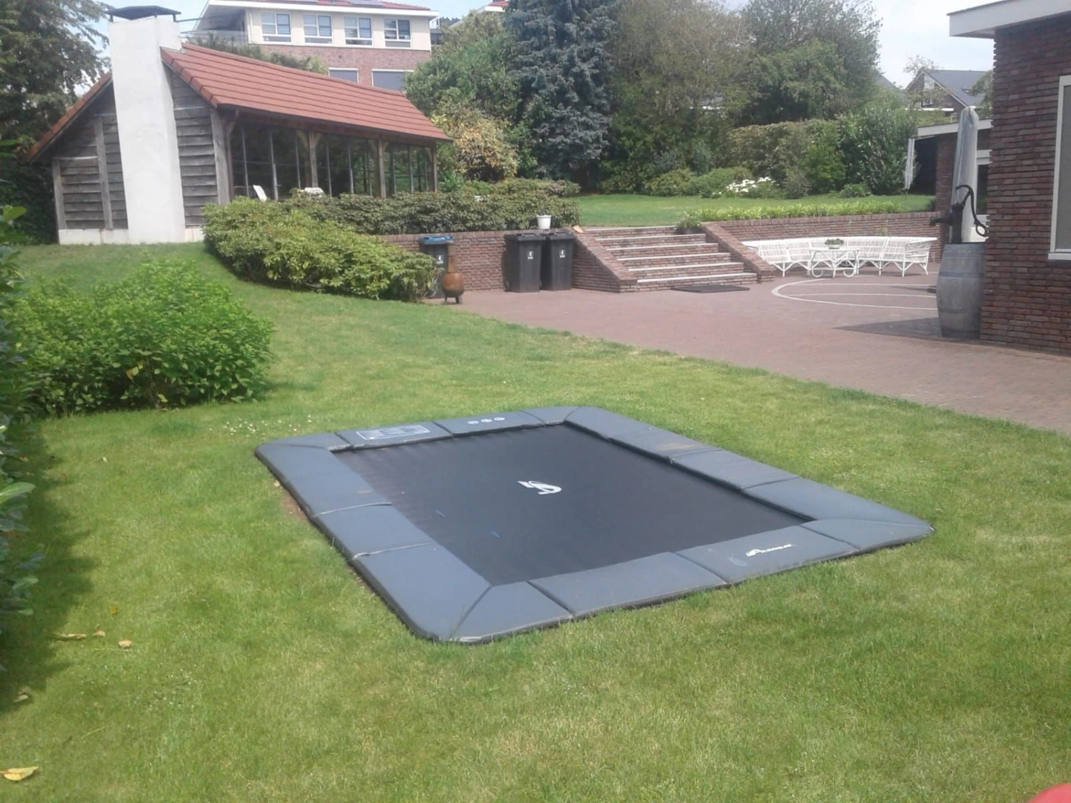 Akrobat Trampoline Flat-to-the-Ground 380×250 Primus Black-Black Zonder Veiligheidsnet - Afbeelding 3